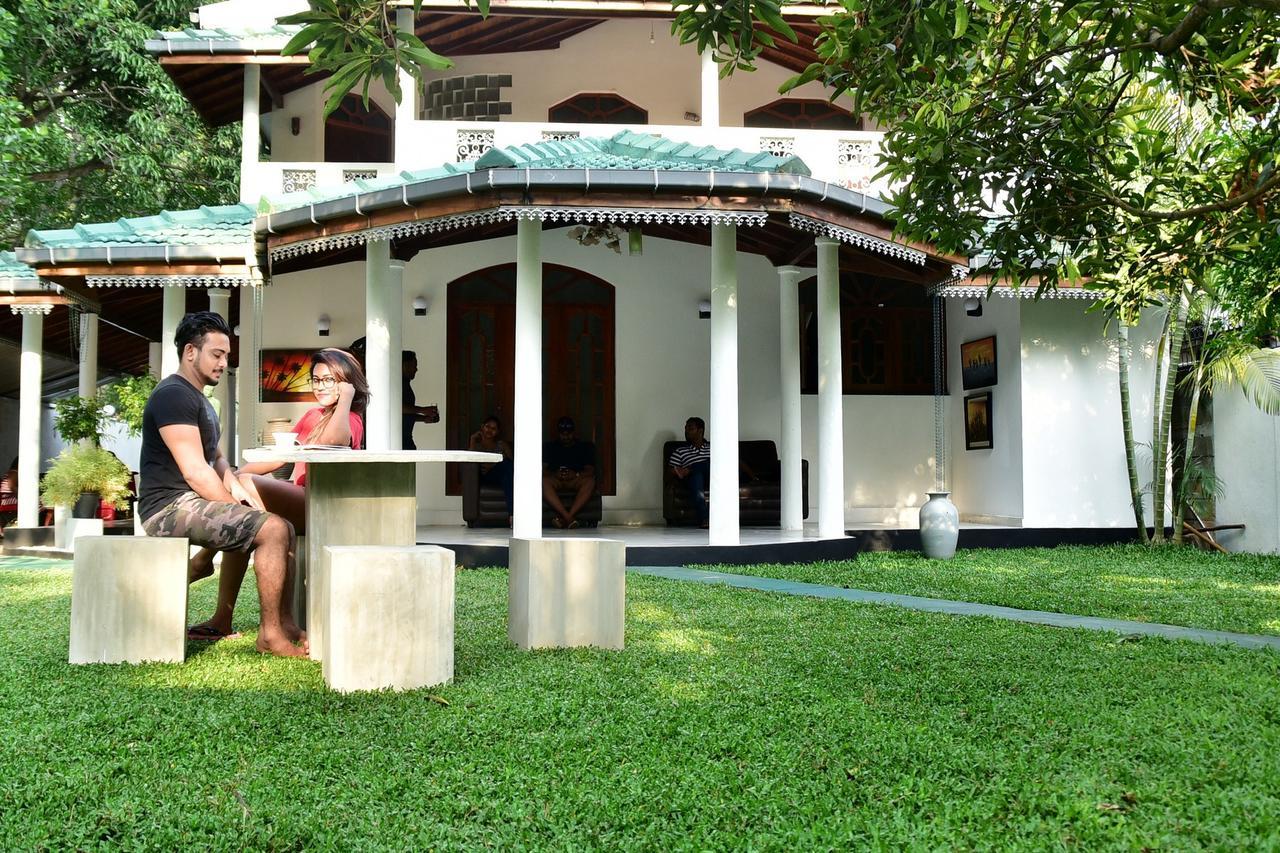 Sky Transit Hotel Katunayaka Luaran gambar