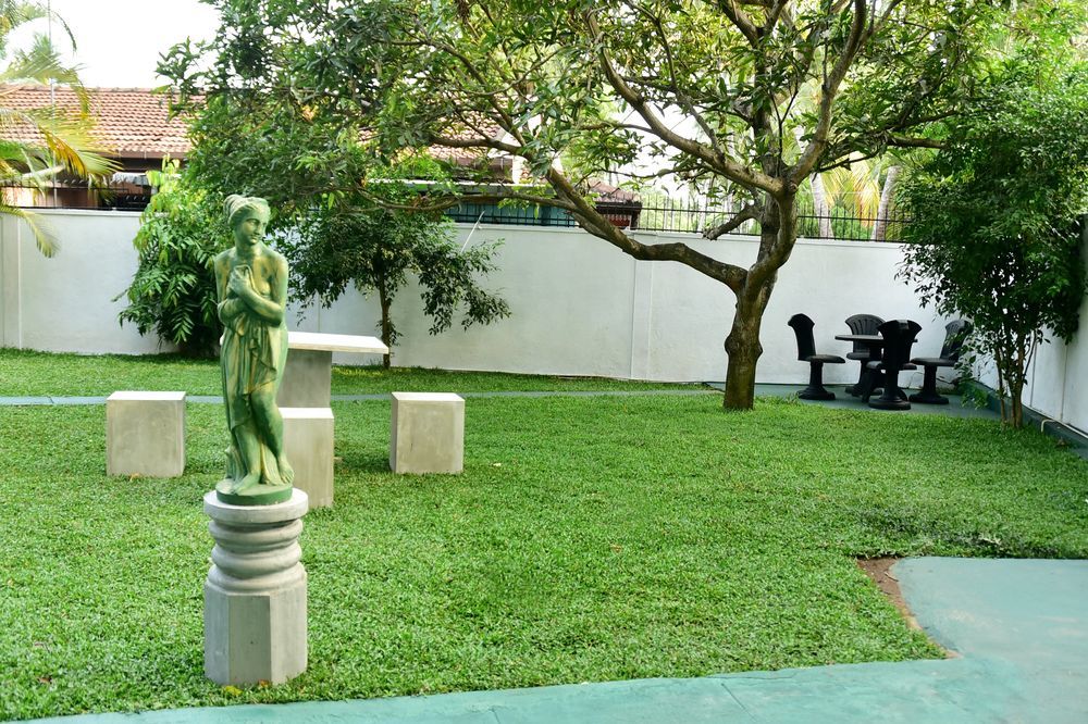 Sky Transit Hotel Katunayaka Luaran gambar